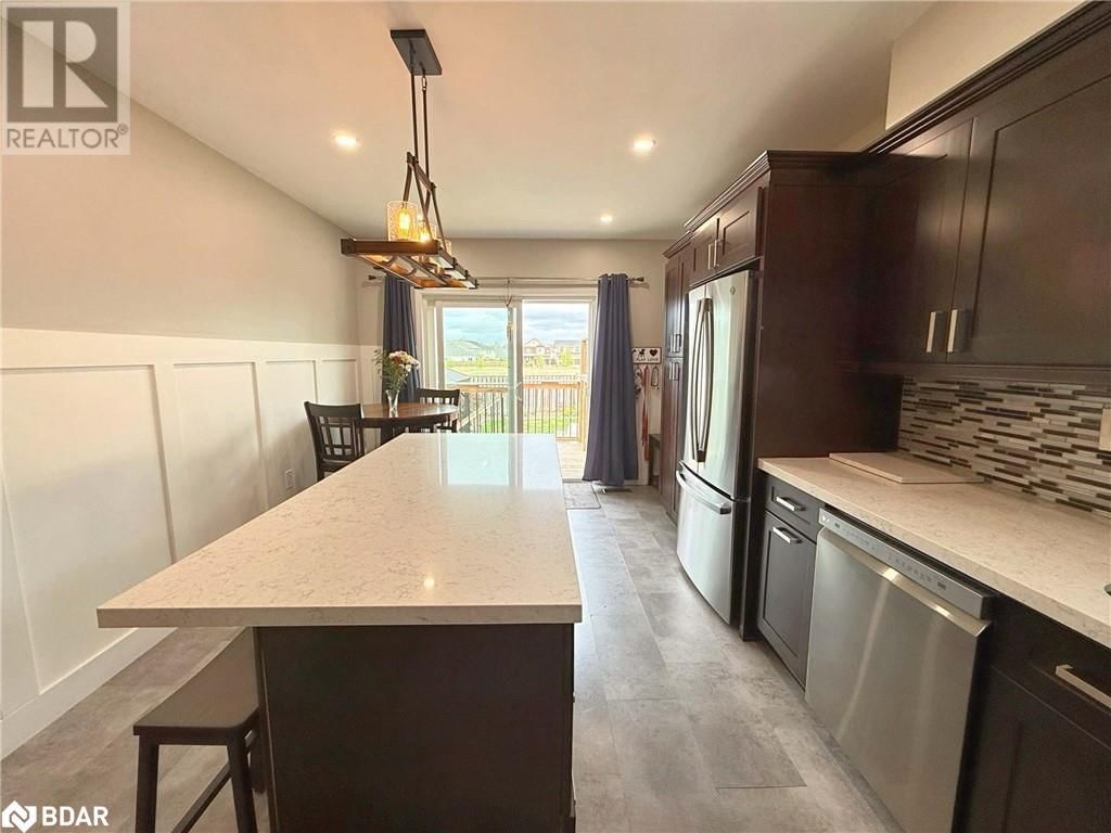 144 MAPLEWOOD DRIVE Image 13