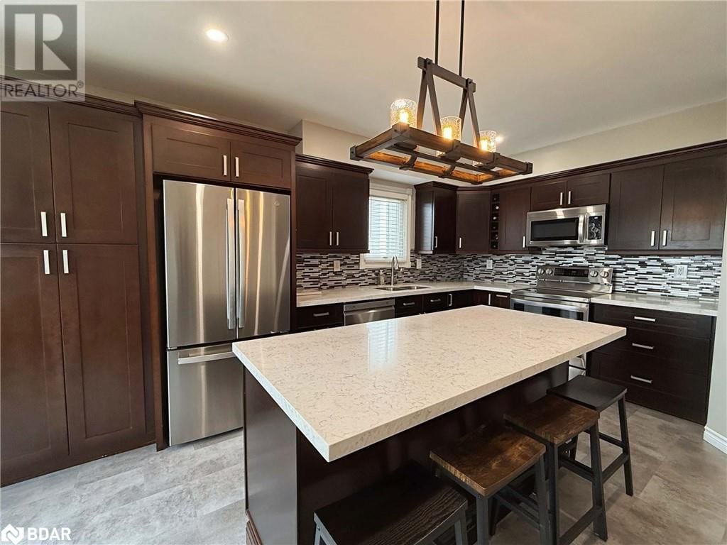 144 MAPLEWOOD DRIVE Image 17