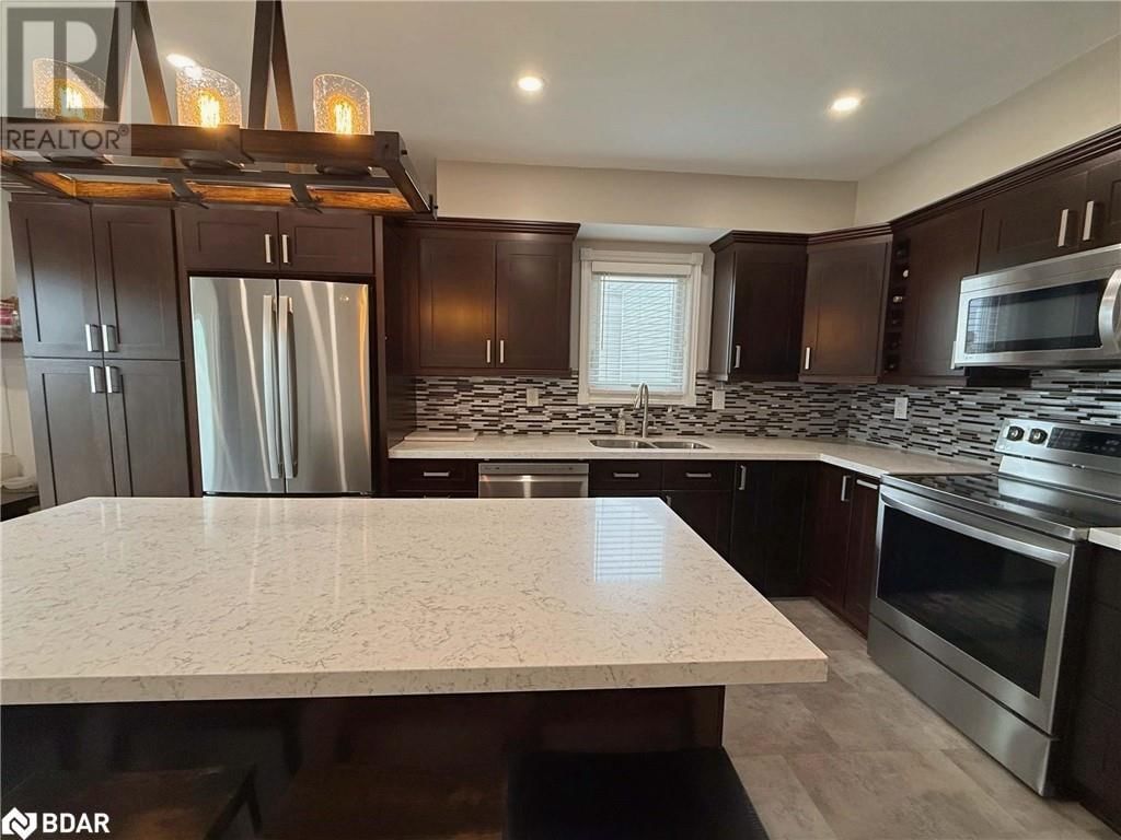 144 MAPLEWOOD DRIVE Image 18