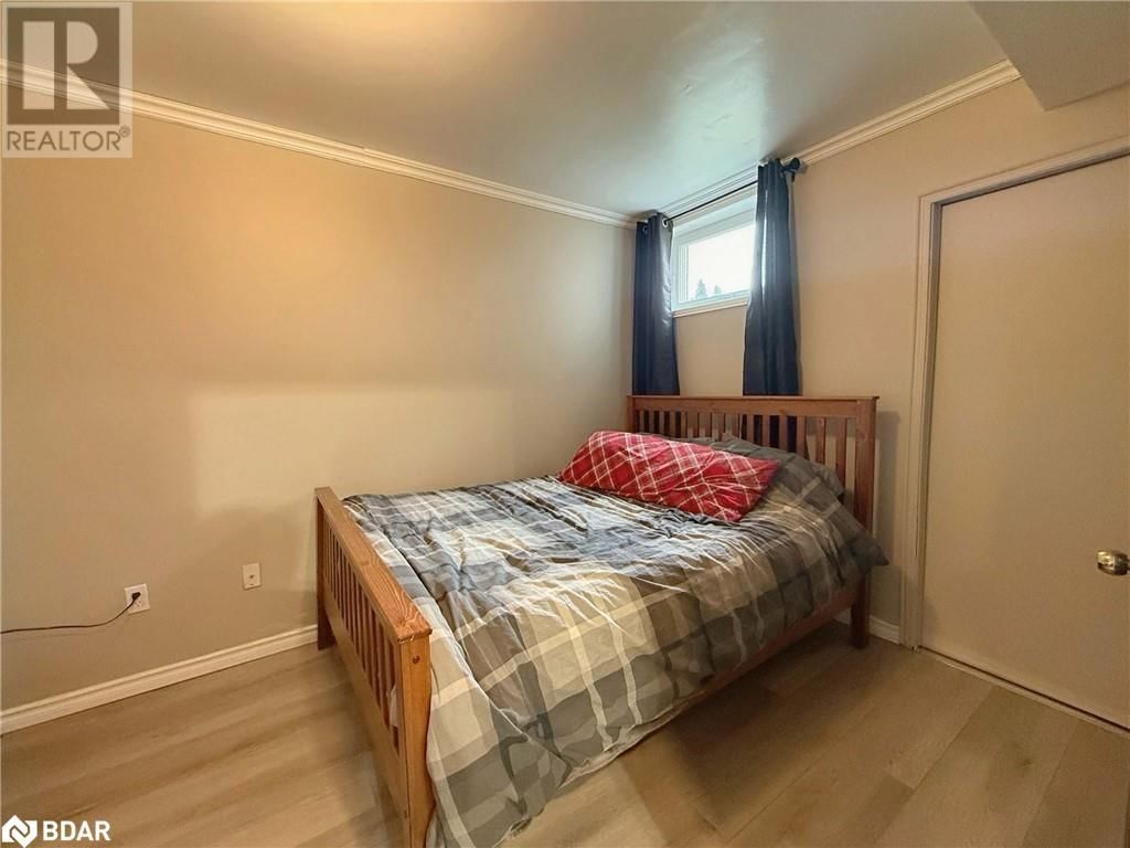 144 MAPLEWOOD DRIVE Image 36