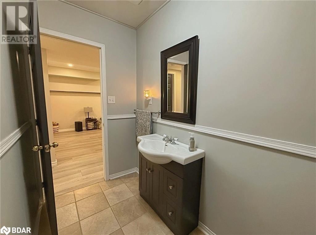144 MAPLEWOOD DRIVE Image 39