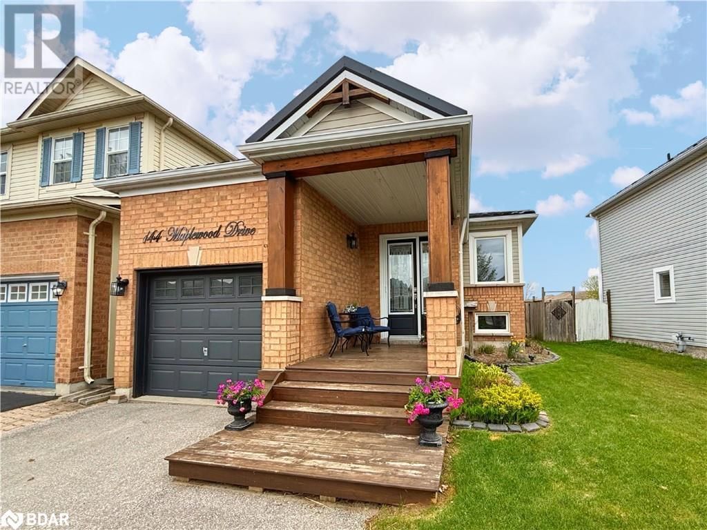 144 MAPLEWOOD DRIVE Image 4