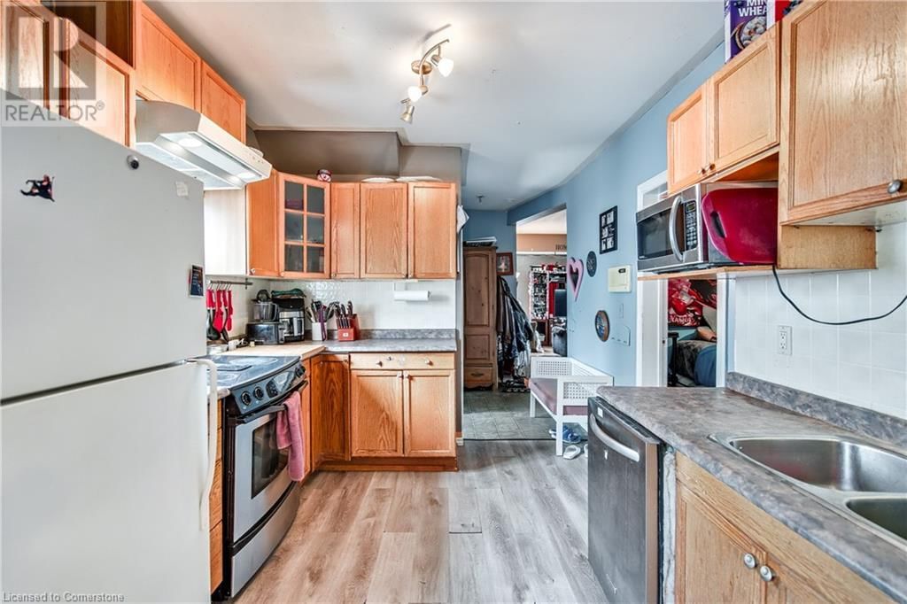 4674 RYERSON CRESCENT Image 18