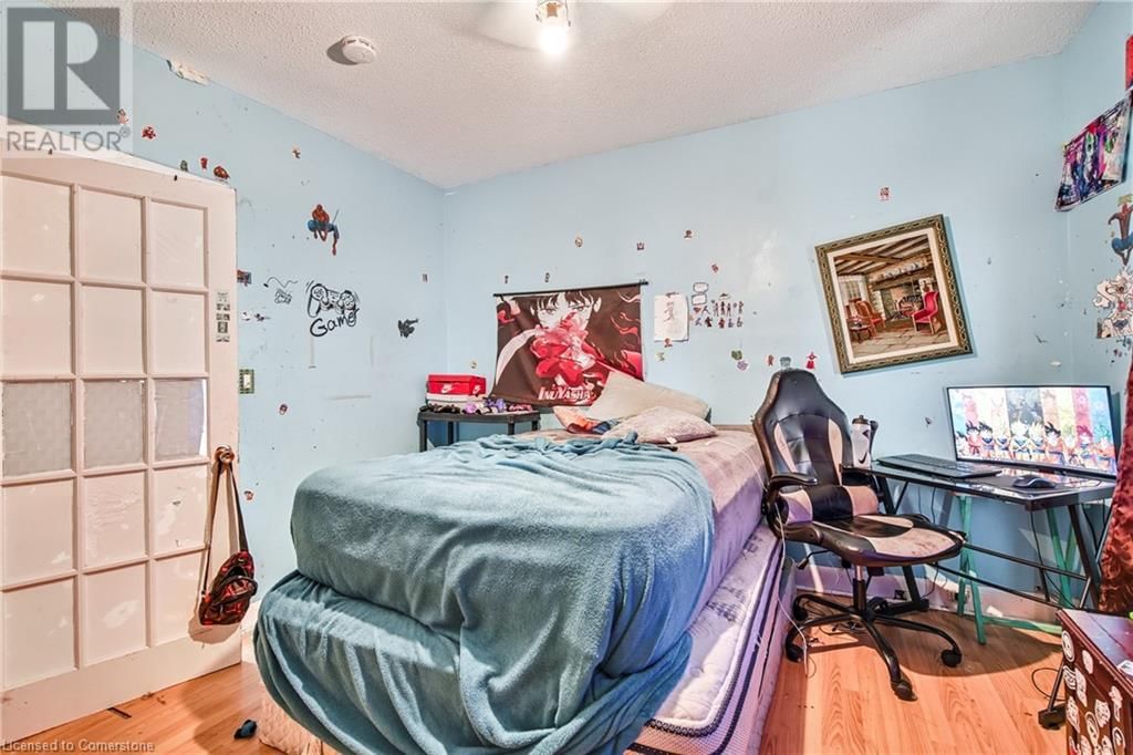 4674 RYERSON CRESCENT Image 26