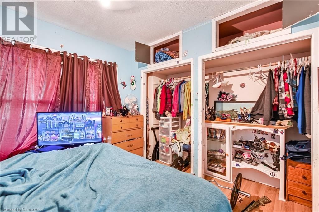 4674 RYERSON CRESCENT Image 27