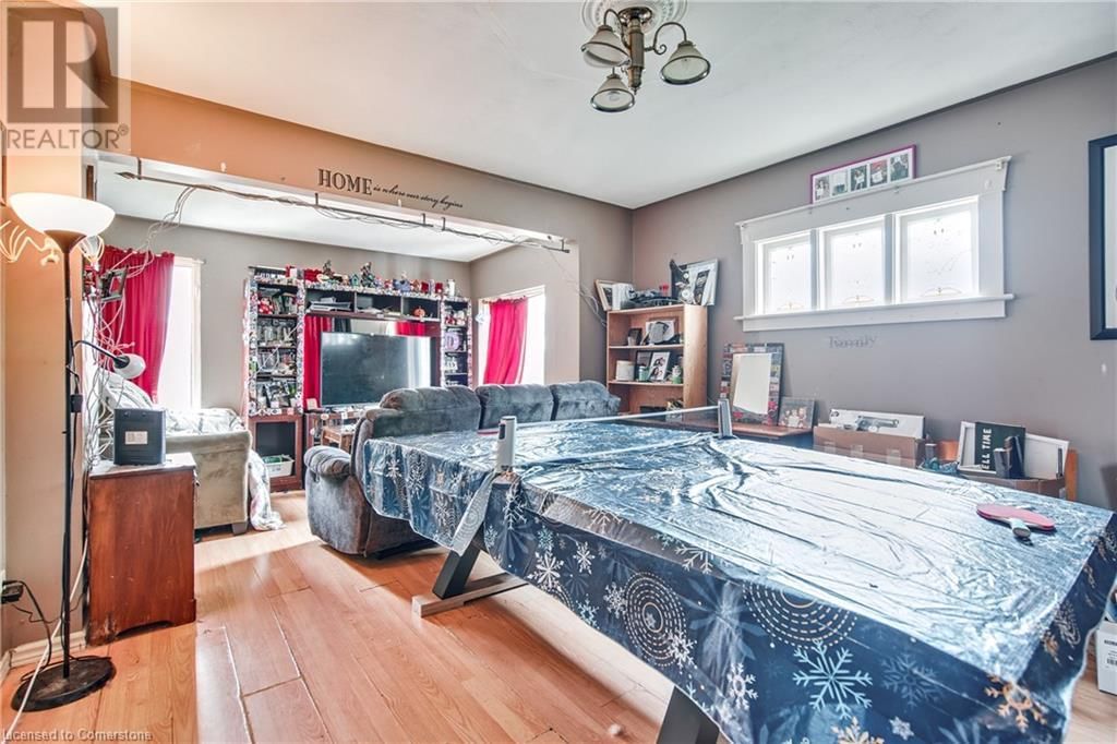 4674 RYERSON CRESCENT Image 28