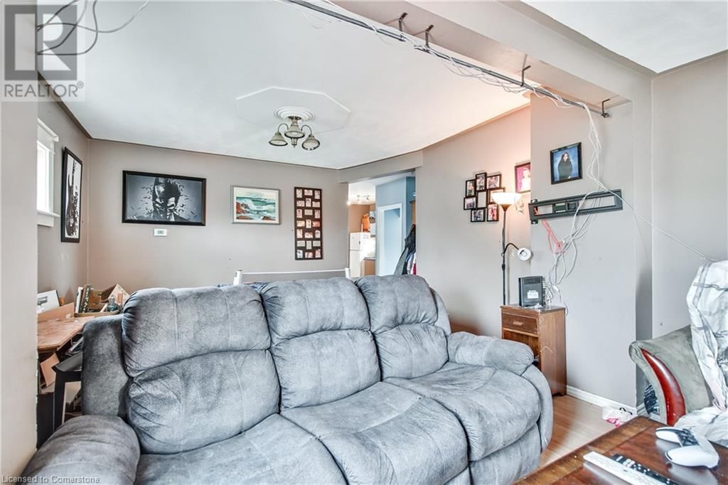 4674 RYERSON CRESCENT Image 29