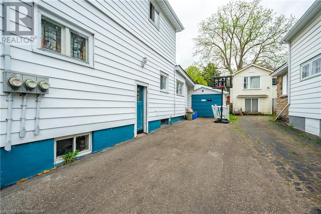 4674 RYERSON CRESCENT Image 31
