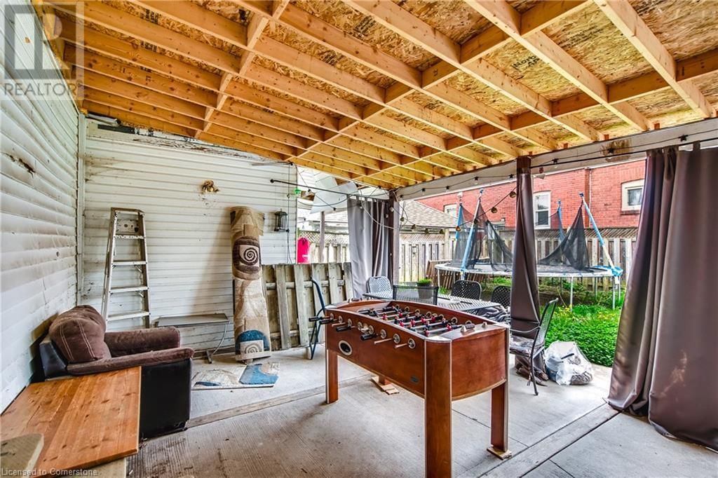 4674 RYERSON CRESCENT Image 32