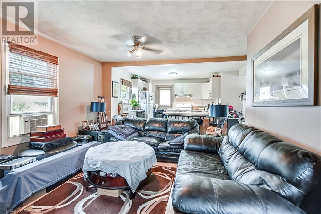 4674 RYERSON CRESCENT Image 6