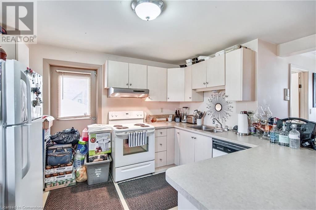 4674 RYERSON CRESCENT Image 8