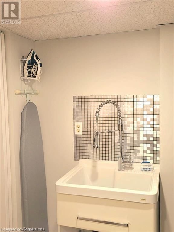 60 OBERMEYER DRIVE Image 29