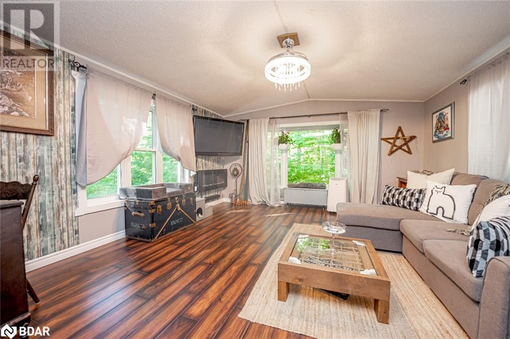 7498 ISLAND CRESCENT Image 6