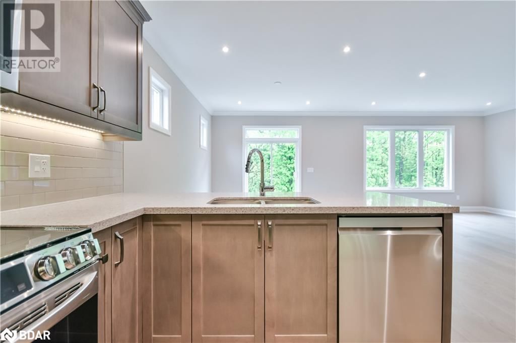433 RUSS HOWARD DRIVE Image 13