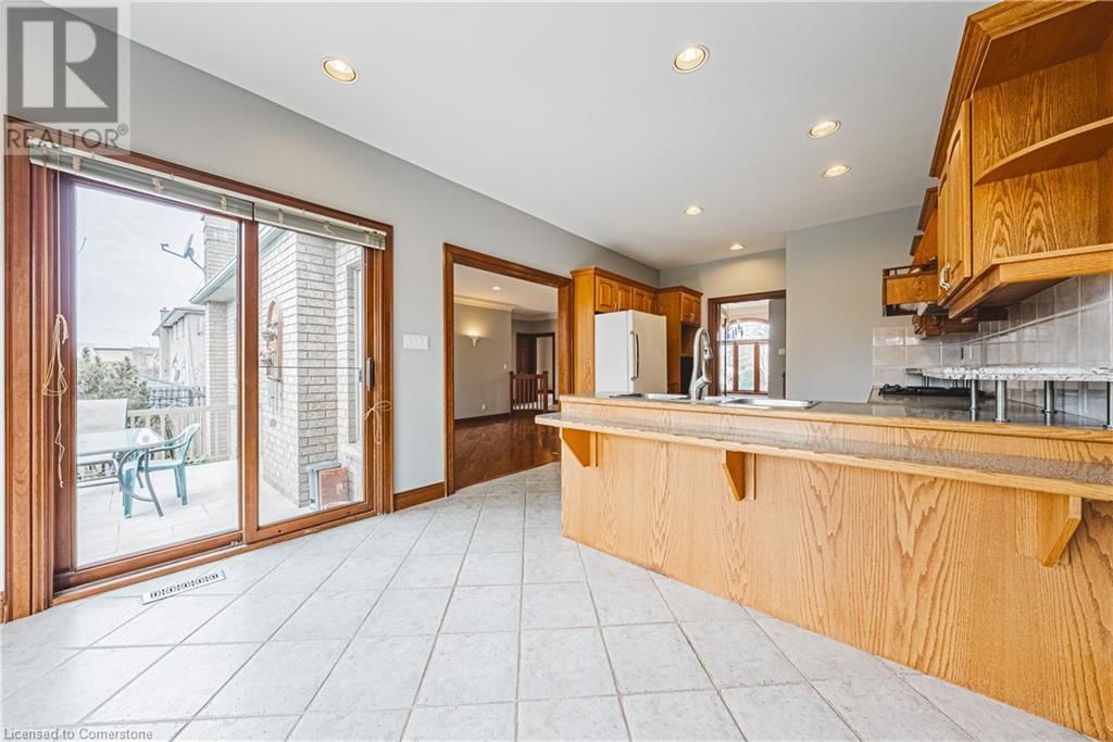 388 HEMLOCK AVENUE Image 20