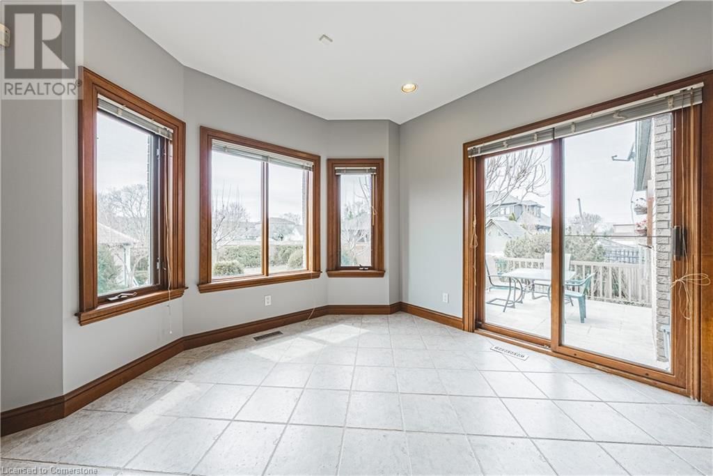 388 HEMLOCK AVENUE Image 22