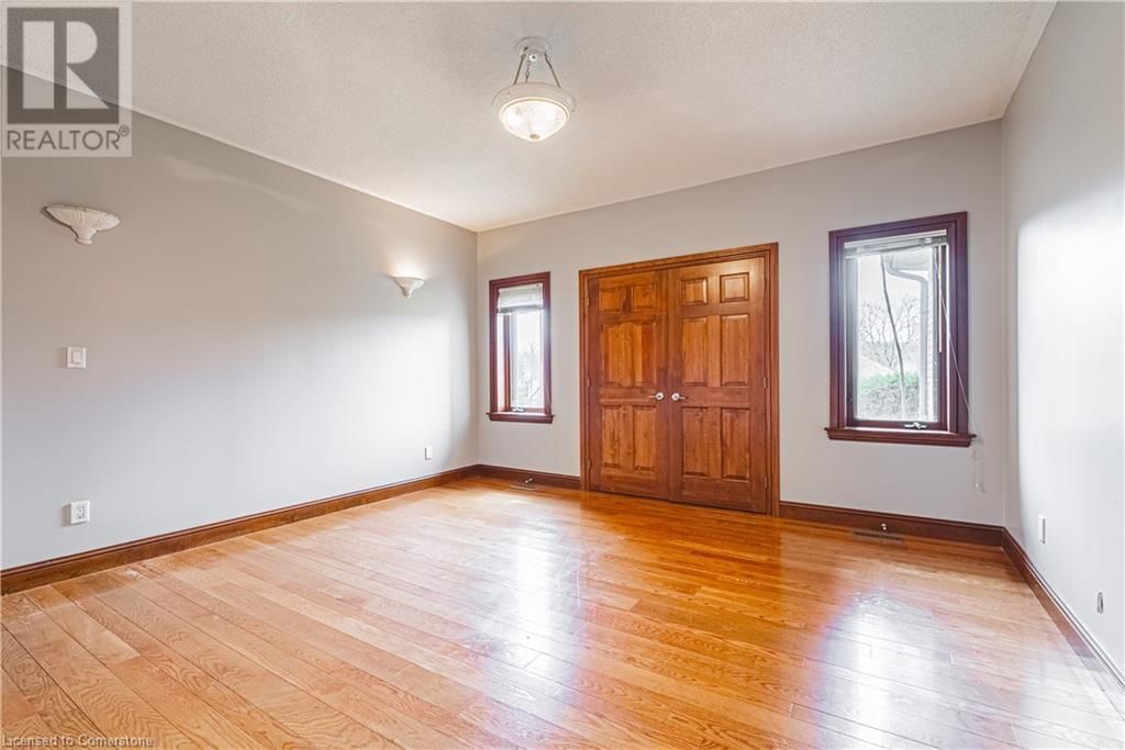 388 HEMLOCK AVENUE Image 27