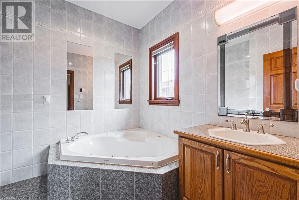 388 HEMLOCK AVENUE Image 28