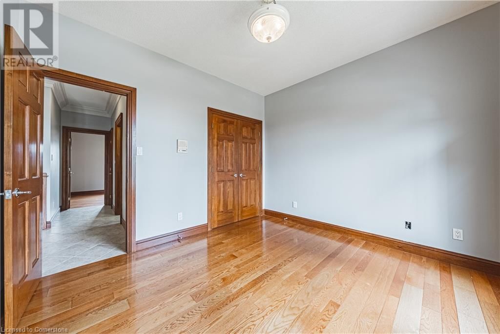 388 HEMLOCK AVENUE Image 31