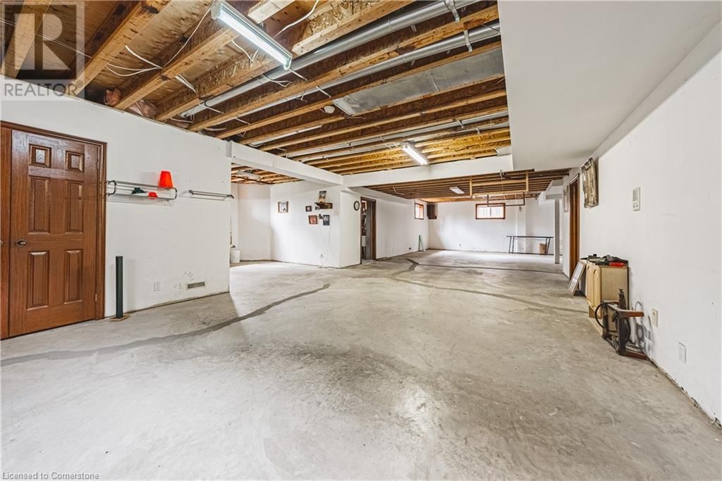 388 HEMLOCK AVENUE Image 36