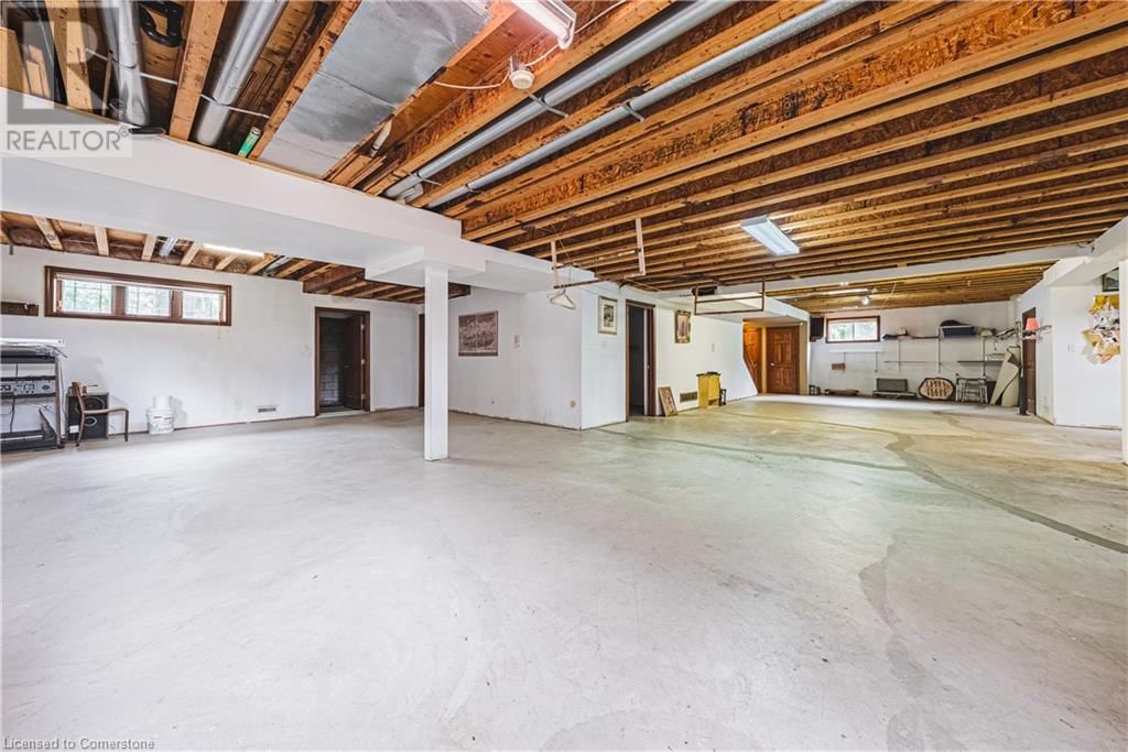 388 HEMLOCK AVENUE Image 37