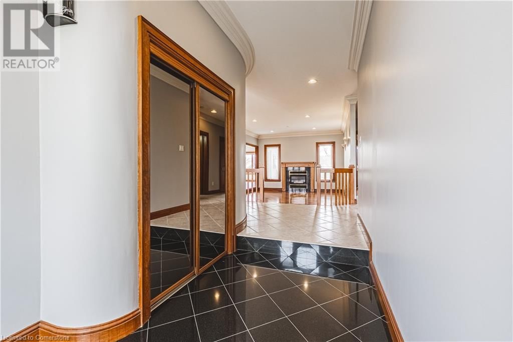 388 HEMLOCK AVENUE Image 6