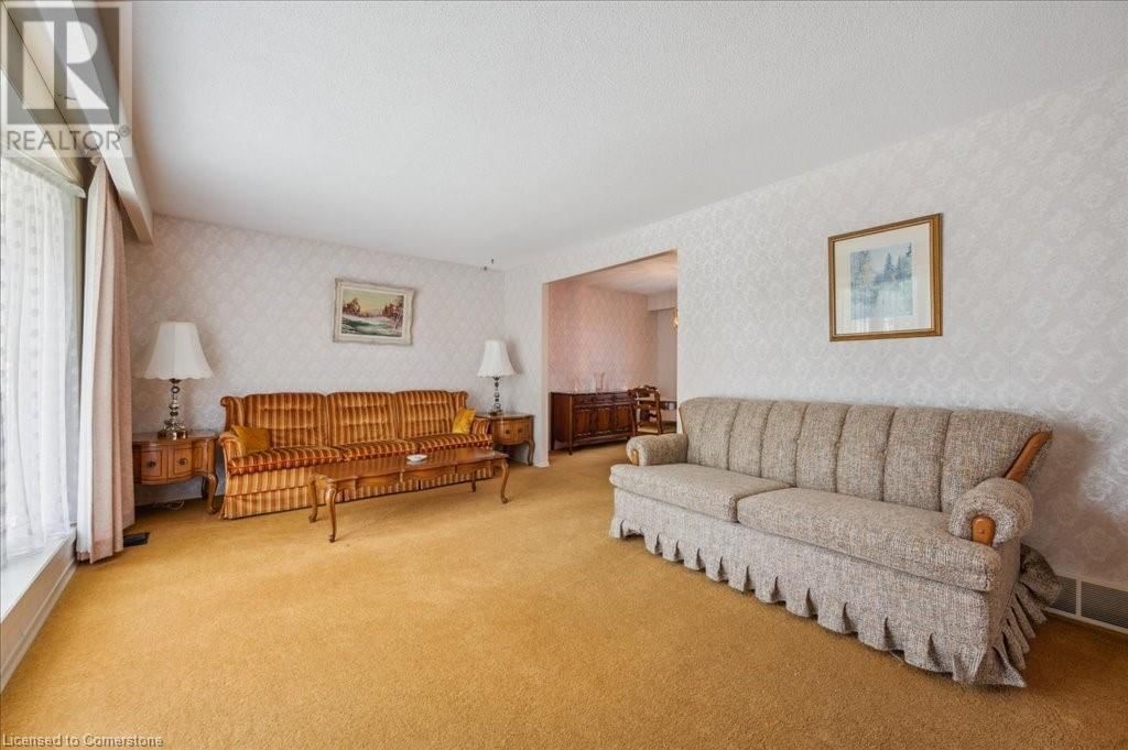 148 PEPPERWOOD CRESCENT Image 12