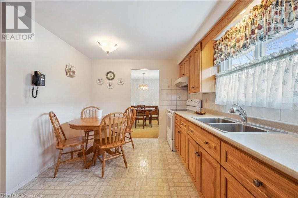 148 PEPPERWOOD CRESCENT Image 16