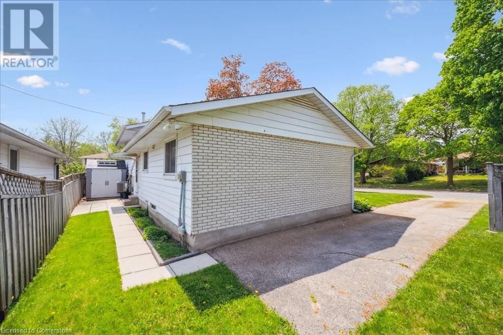 148 PEPPERWOOD CRESCENT Image 40