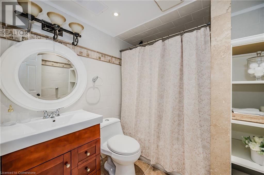 2946 SINGLETON COMMON Image 23