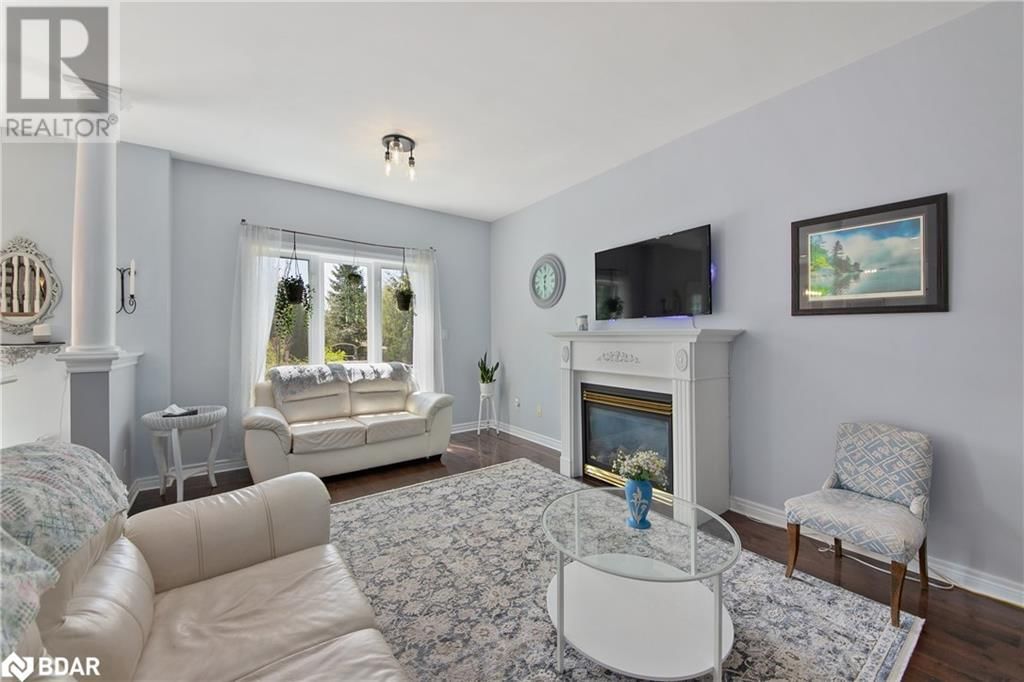 2 EVERGREEN LANE Image 22