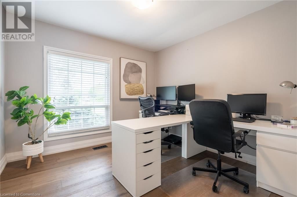 13 WOODEND DRIVE Image 23