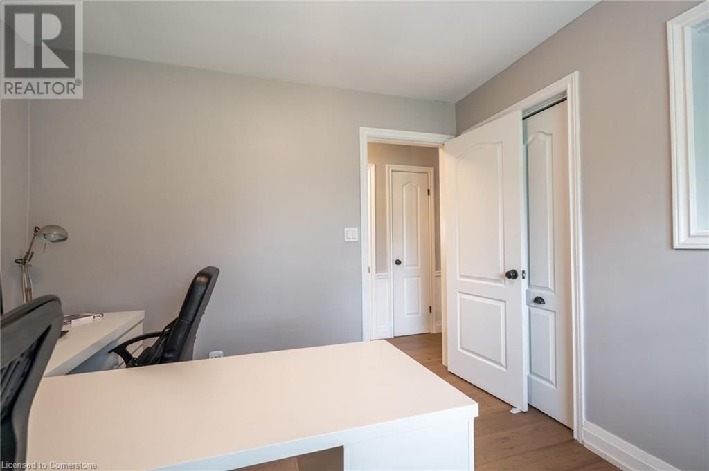 13 WOODEND DRIVE Image 24