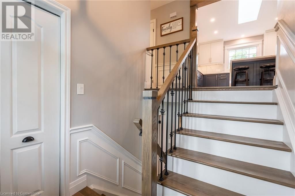 13 WOODEND DRIVE Image 28