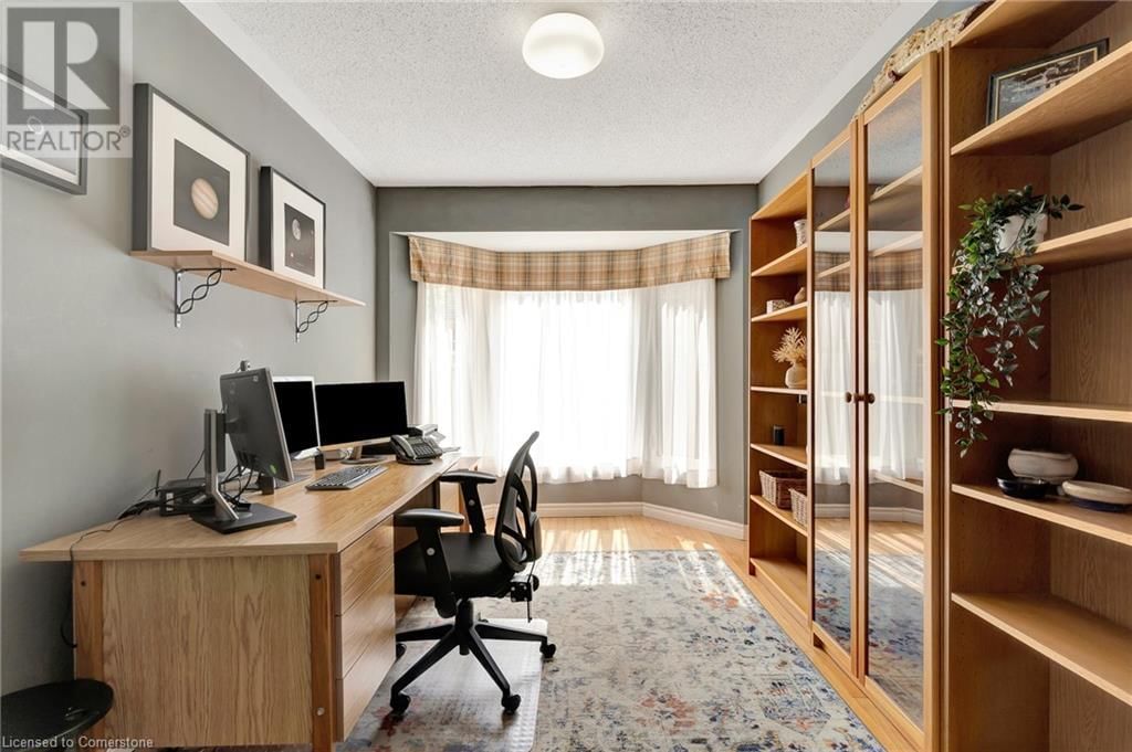10 HUNTINGWOOD COURT Image 14