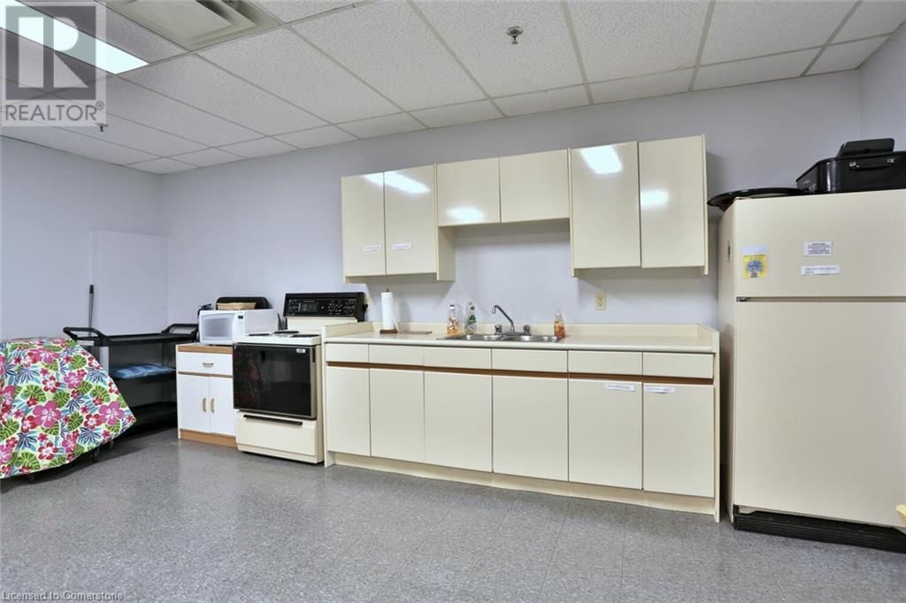 205 - 3267 KING STREET EAST Image 31