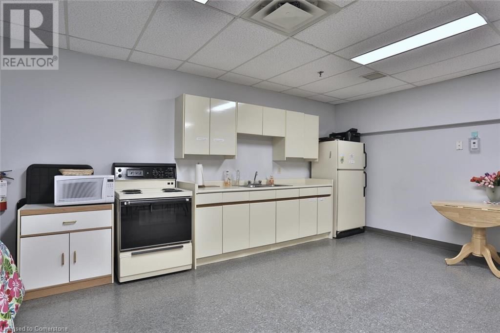 205 - 3267 KING STREET EAST Image 32