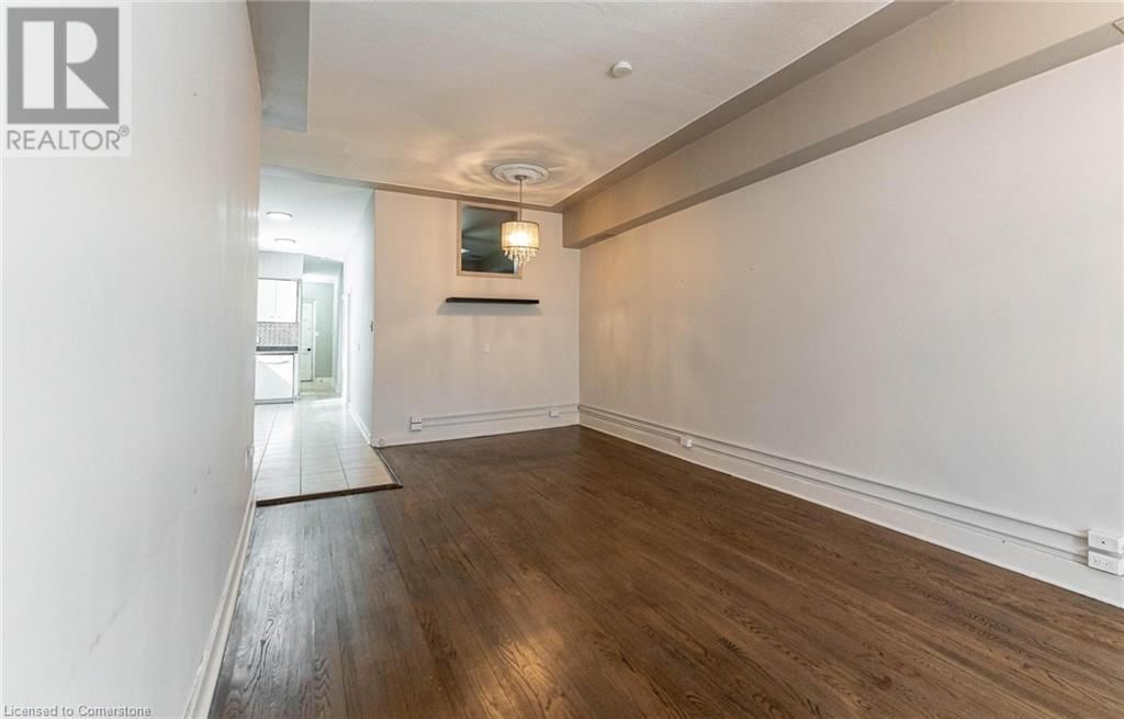 2 - 4993 KING STREET Image 12