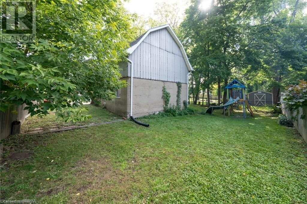 284 COLBORNE STREET NORTH Image 11