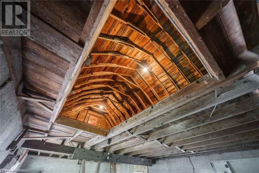 284 COLBORNE STREET NORTH Image 14