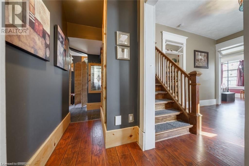 284 COLBORNE STREET NORTH Image 23