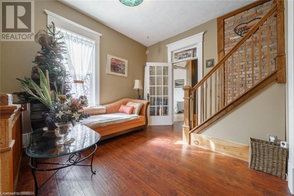 284 COLBORNE STREET NORTH Image 28