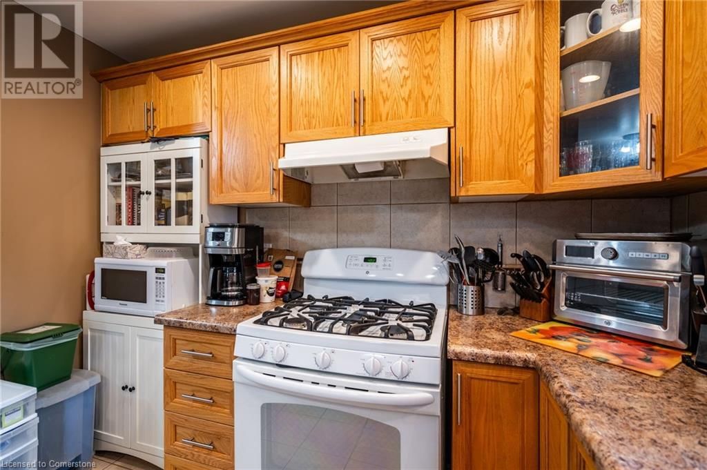 12 ROSSMORE AVENUE Image 11