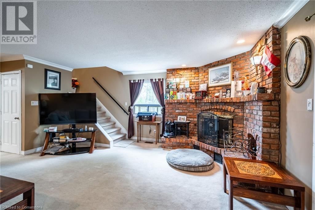 12 ROSSMORE AVENUE Image 16