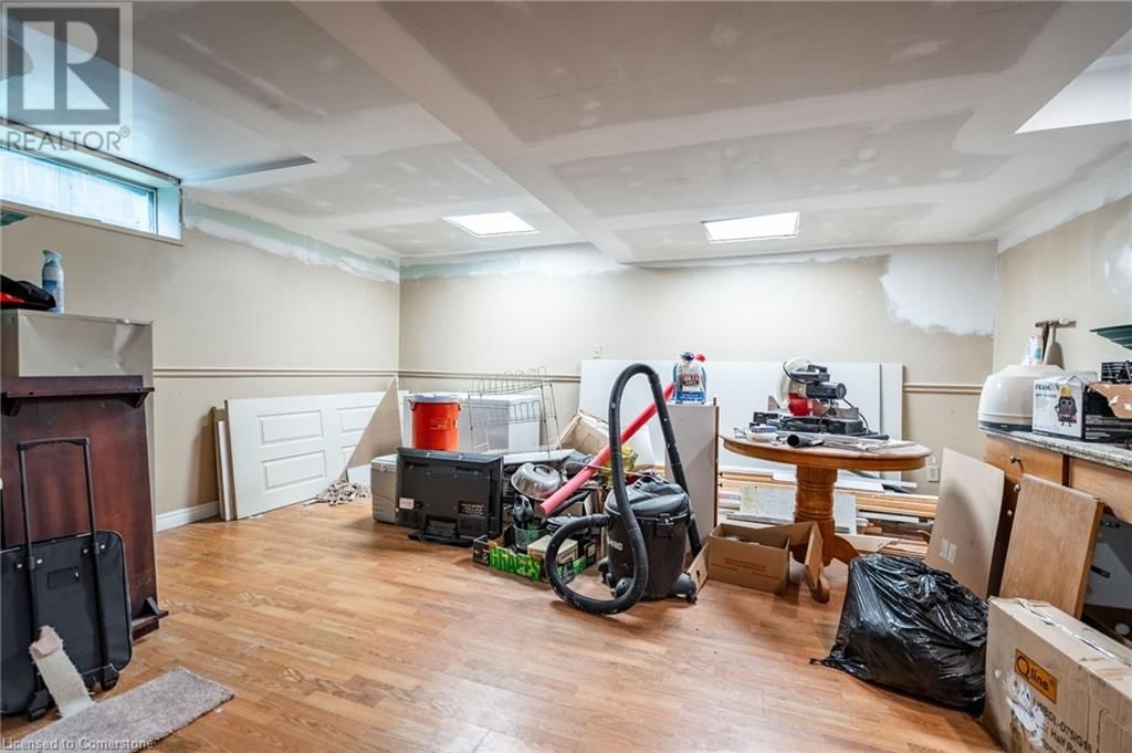 12 ROSSMORE AVENUE Image 30