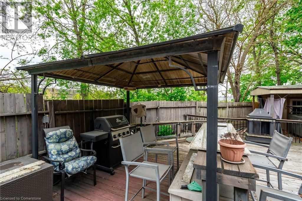 12 ROSSMORE AVENUE Image 37