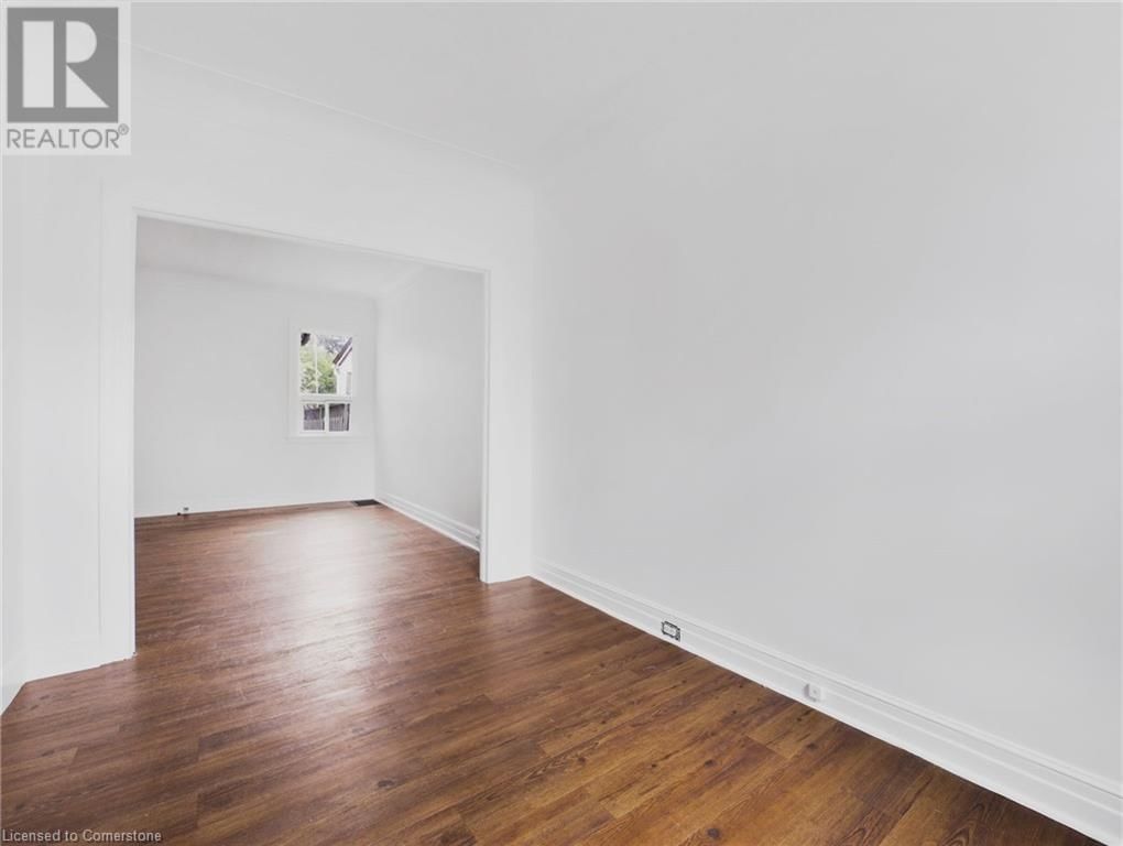 42 ELLIS AVENUE Image 17