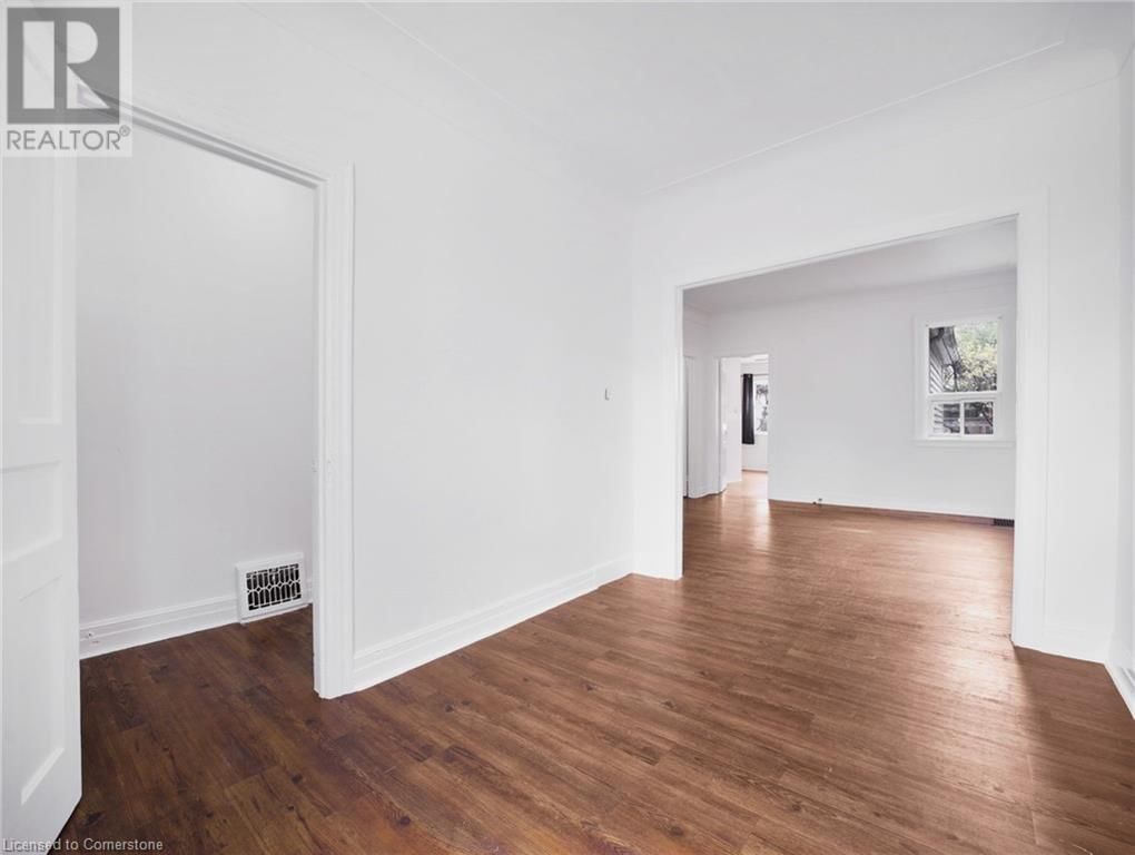 42 ELLIS AVENUE Image 18
