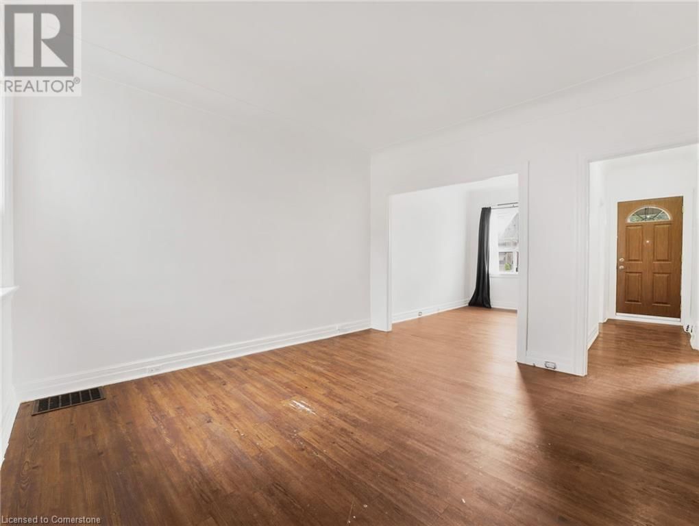 42 ELLIS AVENUE Image 20