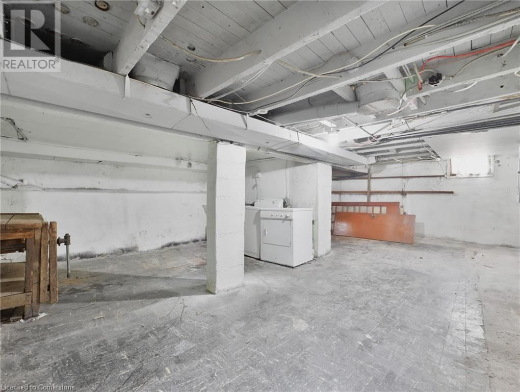 42 ELLIS AVENUE Image 29